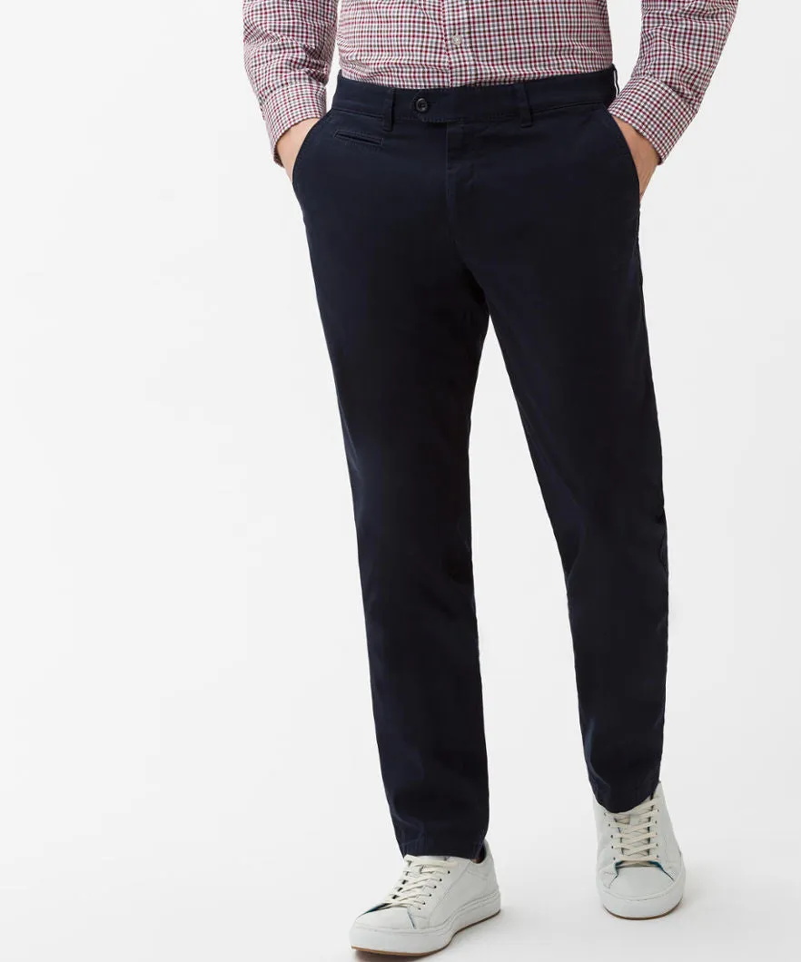 Brax Everest Chino in Perma Blue